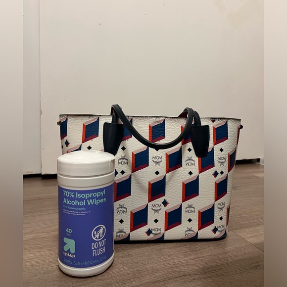 MCM vosetos tote - Picture 4 of 4